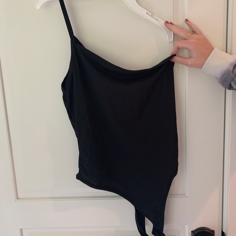 one should black bodysuit